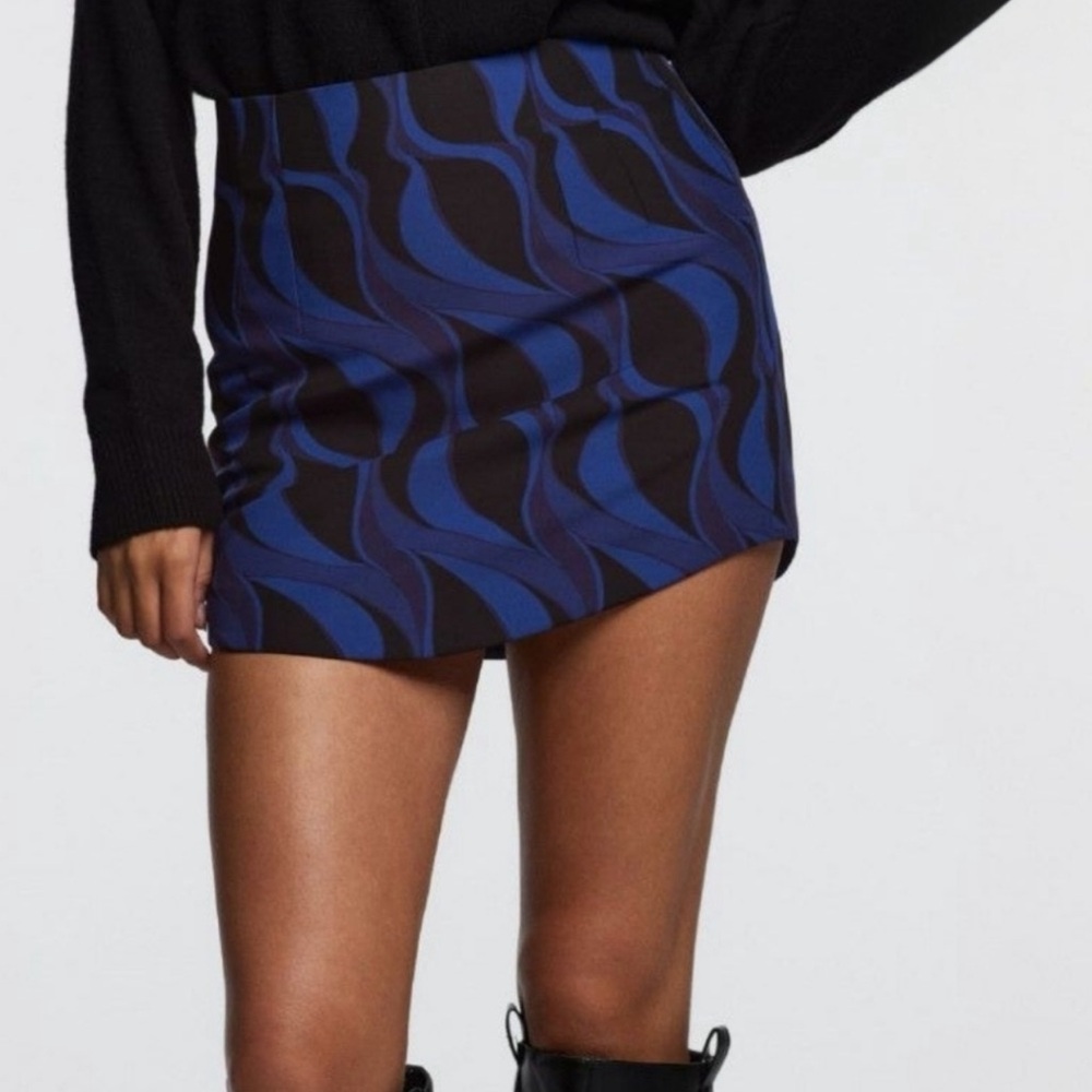Zara Blue & Black Abstract Mini Skirt Size Small ✨